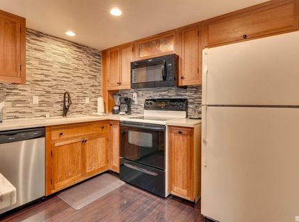 100 Lake Village, Unit B, Stateline, NV 89449 Photo