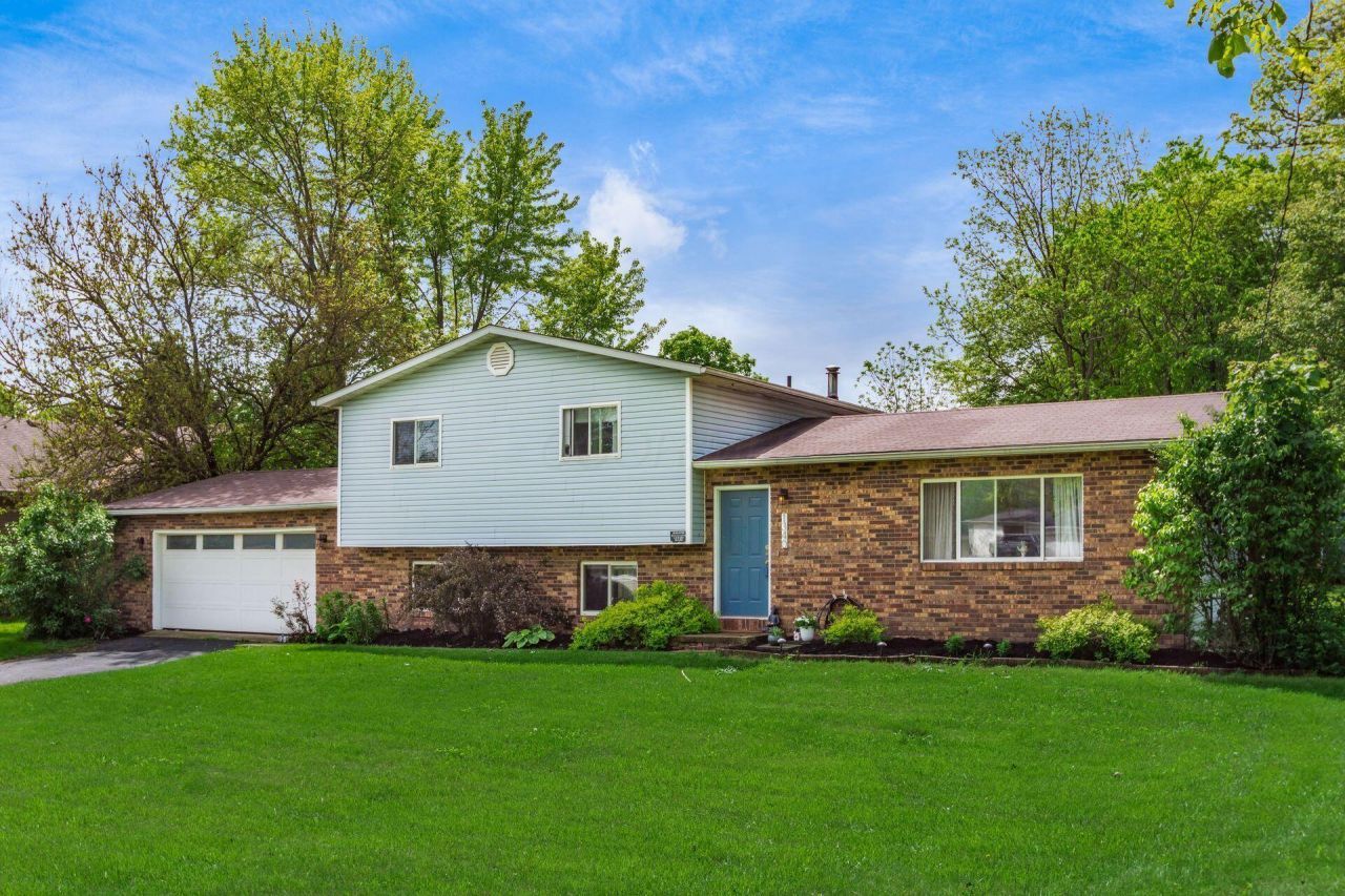 1340 W Choctaw Drive, London, OH 43140 Main Photo