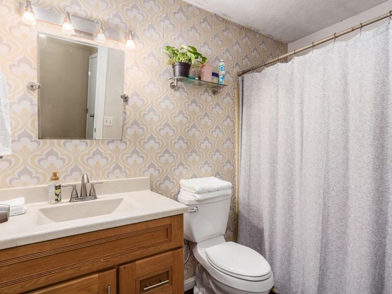 1340 W Choctaw Drive, London, OH 43140 Photo 21