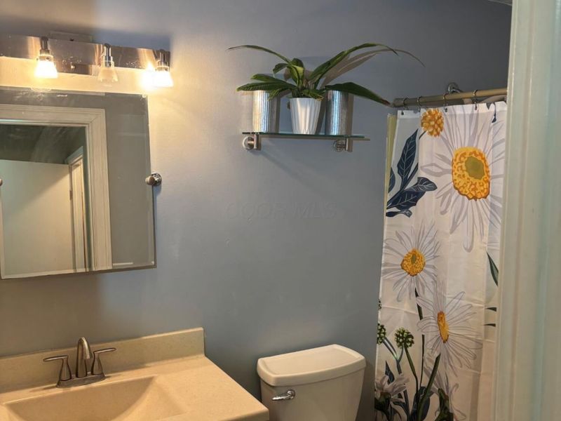 1340 W Choctaw Drive, London, OH 43140 Photo 26