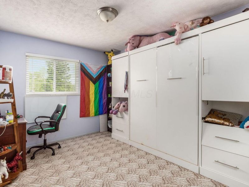 1340 W Choctaw Drive, London, OH 43140 Photo 29