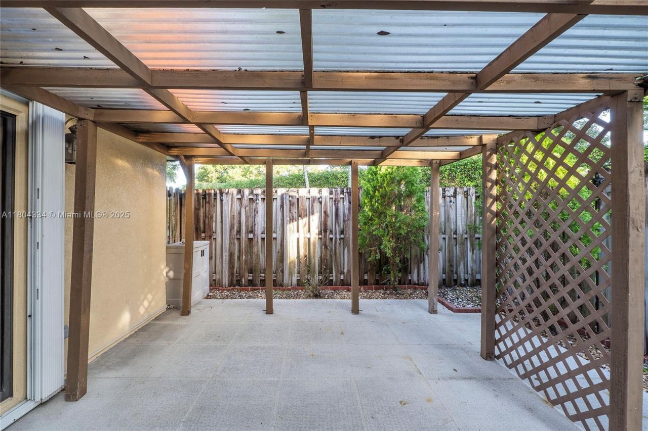 718 NW 98th Circle, Unit 718, Plantation, FL 33324 Photo