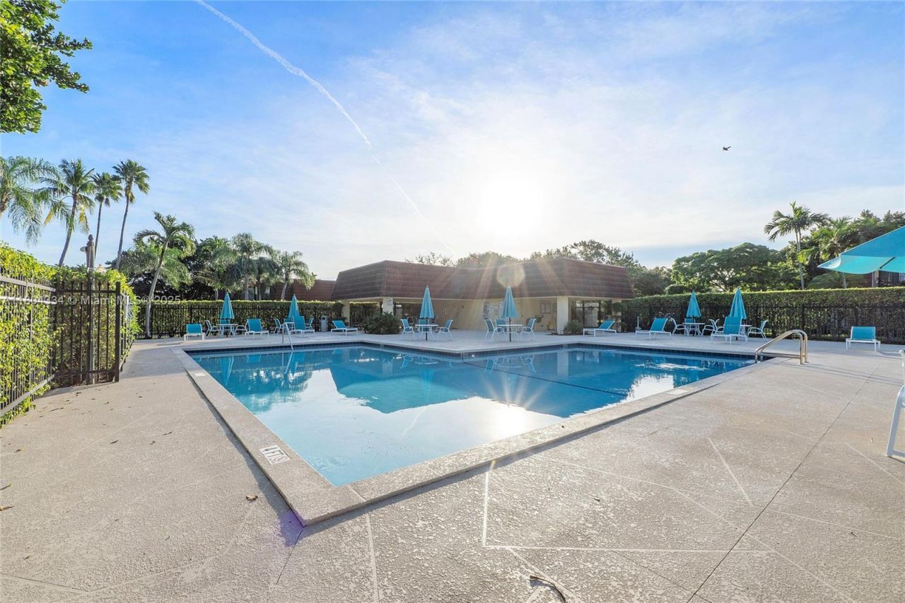 718 NW 98th Circle, Unit 718, Plantation, FL 33324 Photo