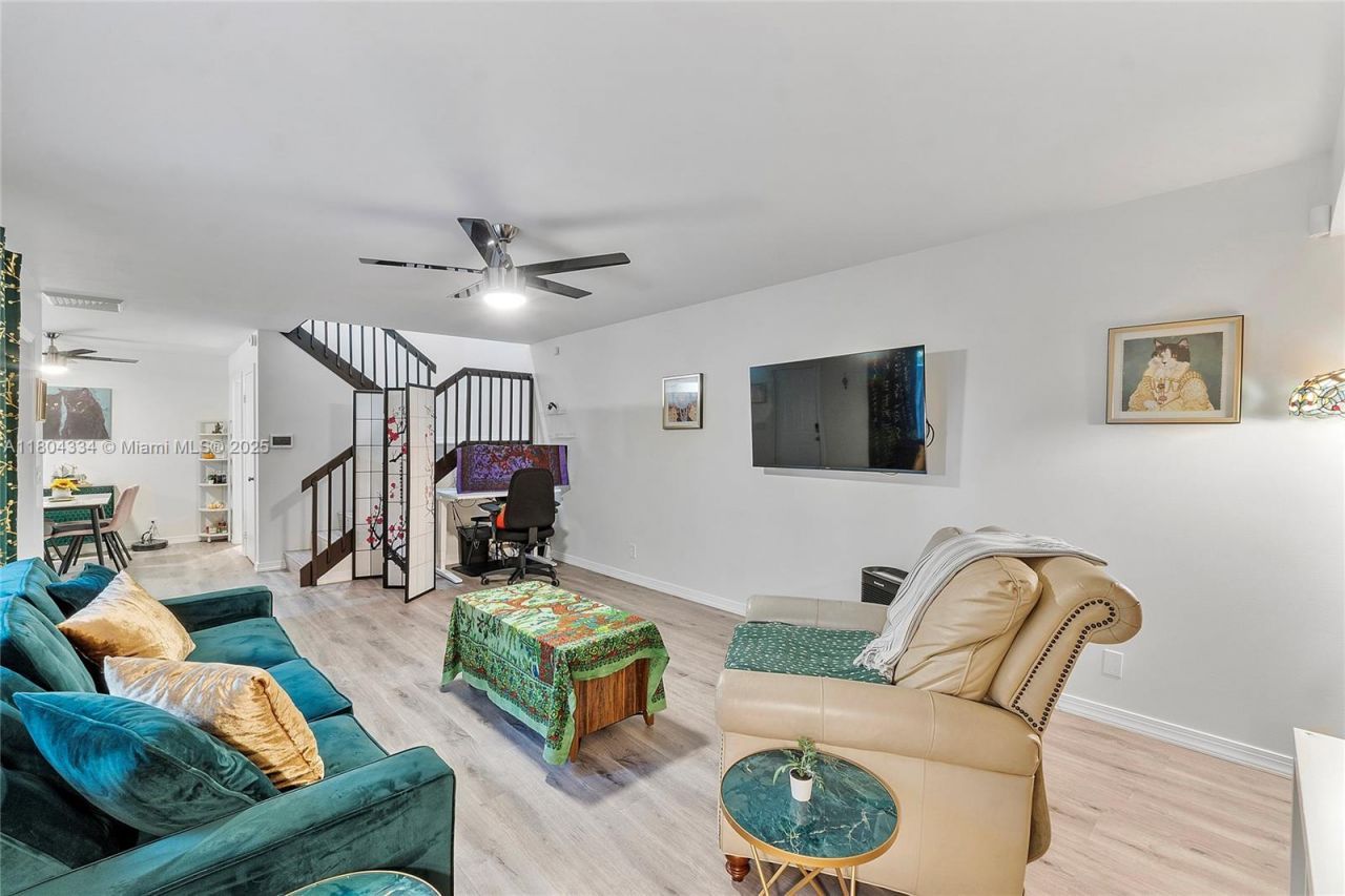 718 NW 98th Circle, Unit 718, Plantation, FL 33324 Photo