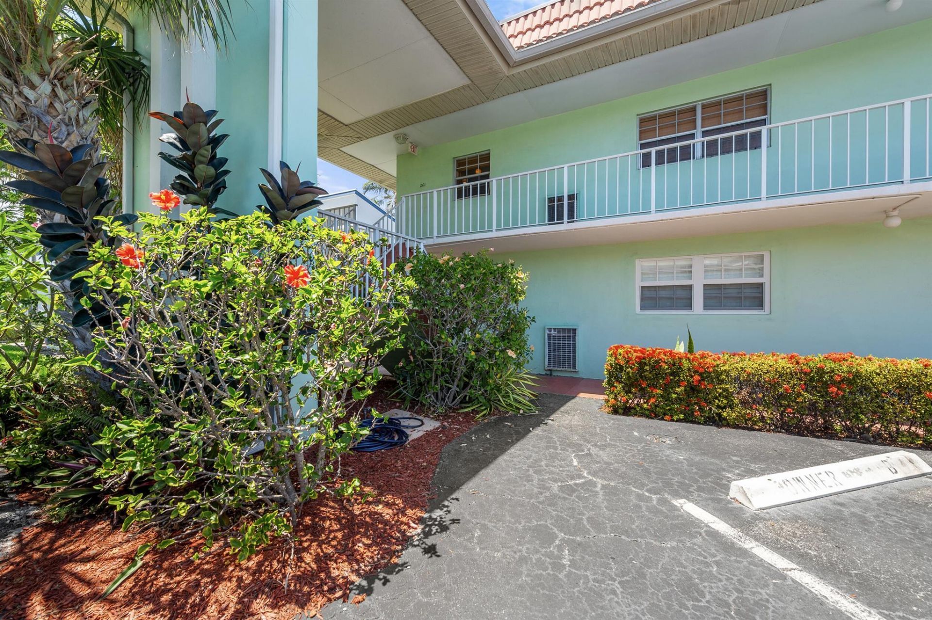 117 Lehane Terrace, Unit 201, North Palm Beach, FL 33408 Photo