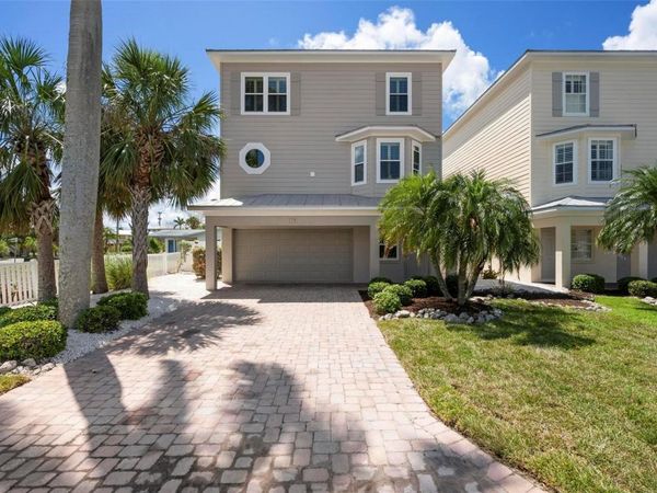 215 65TH STREET, HOLMES BEACH, FL 34217