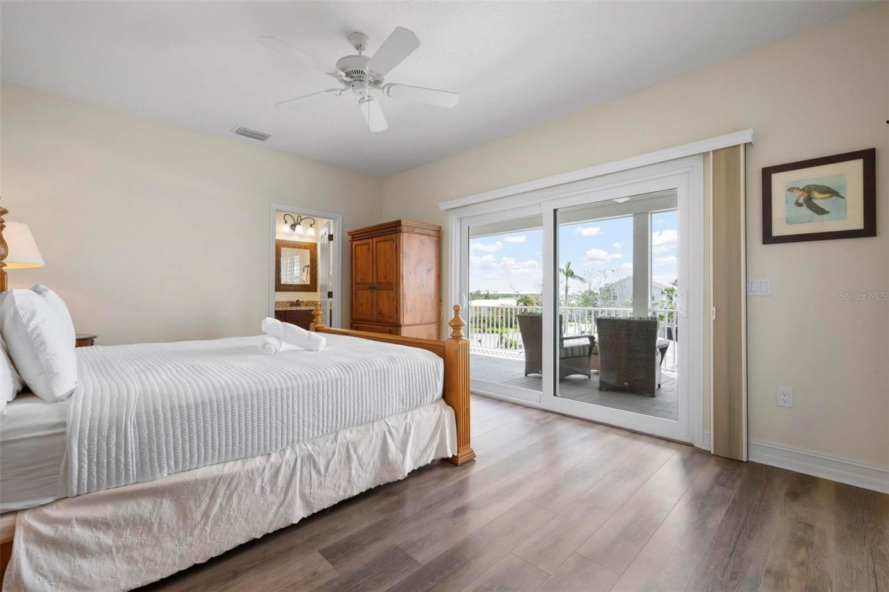 215 65th Street, Holmes Beach, FL 34217 Photo