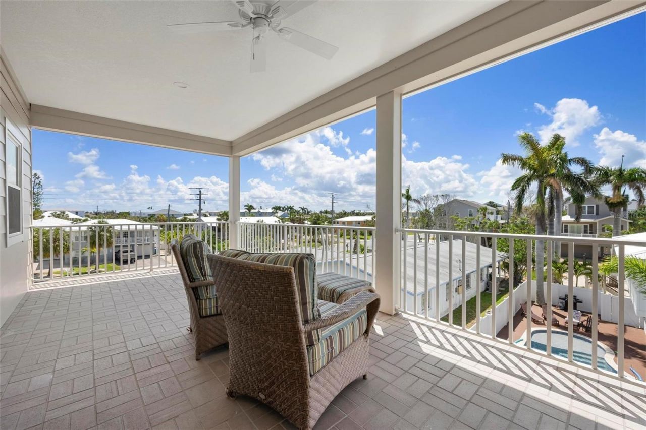 215 65th Street, Holmes Beach, FL 34217 Photo