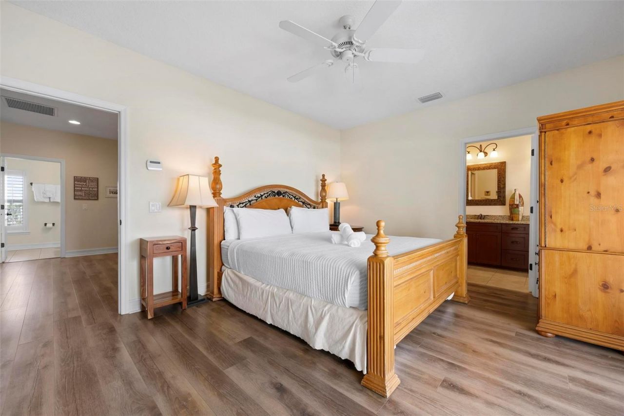 215 65th Street, Holmes Beach, FL 34217 Photo