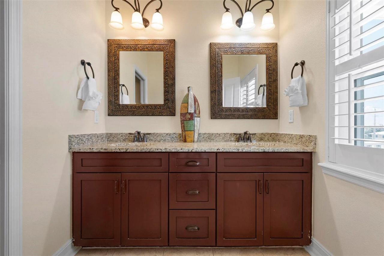 215 65th Street, Holmes Beach, FL 34217 Photo