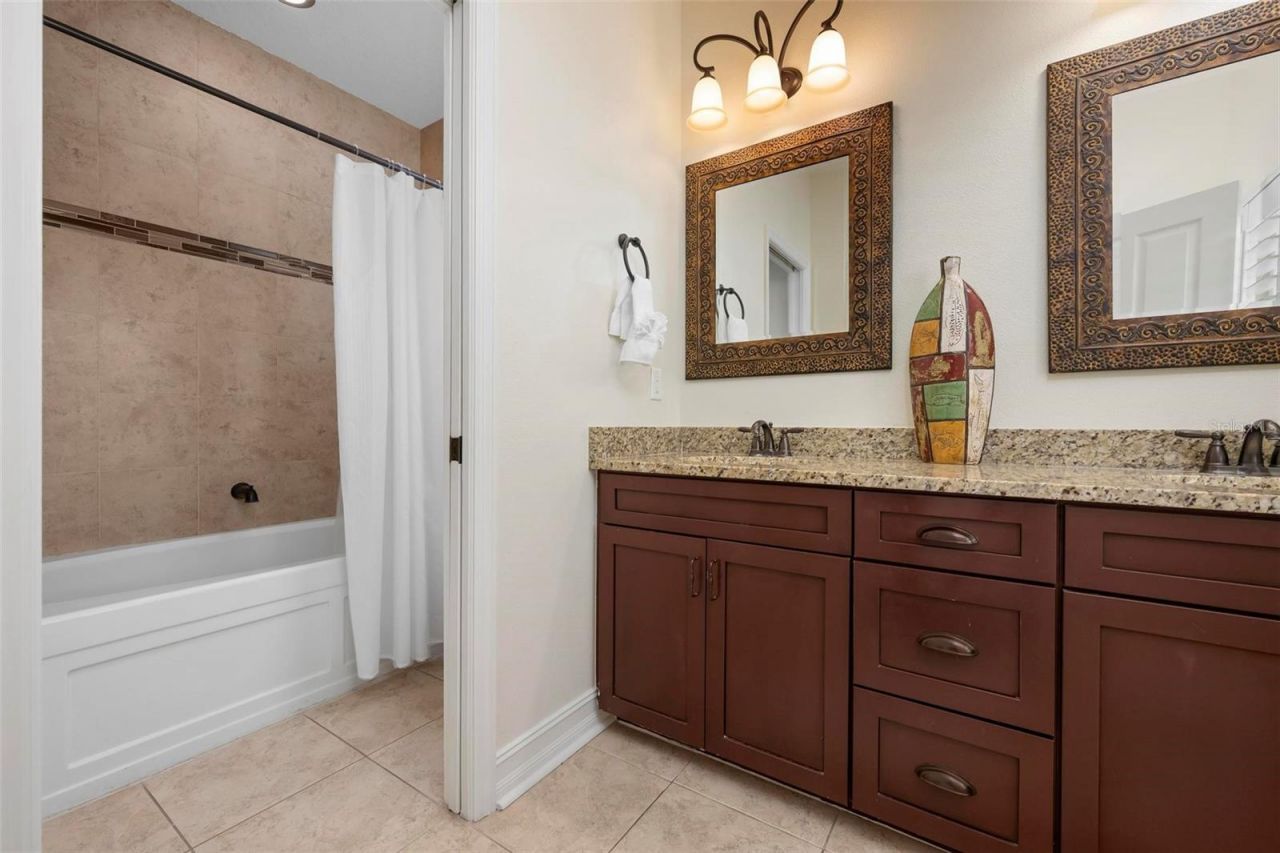 215 65th Street, Holmes Beach, FL 34217 Photo