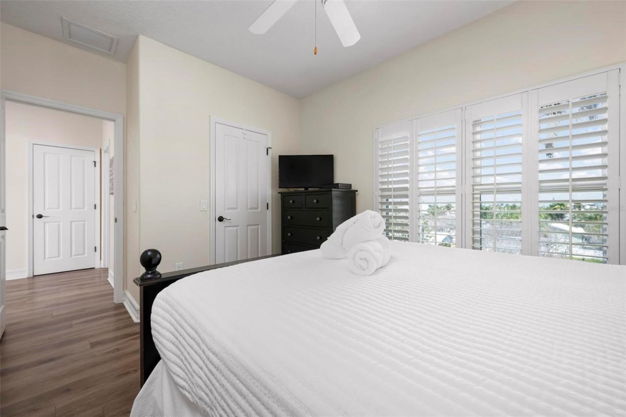 215 65th Street, Holmes Beach, FL 34217 Photo