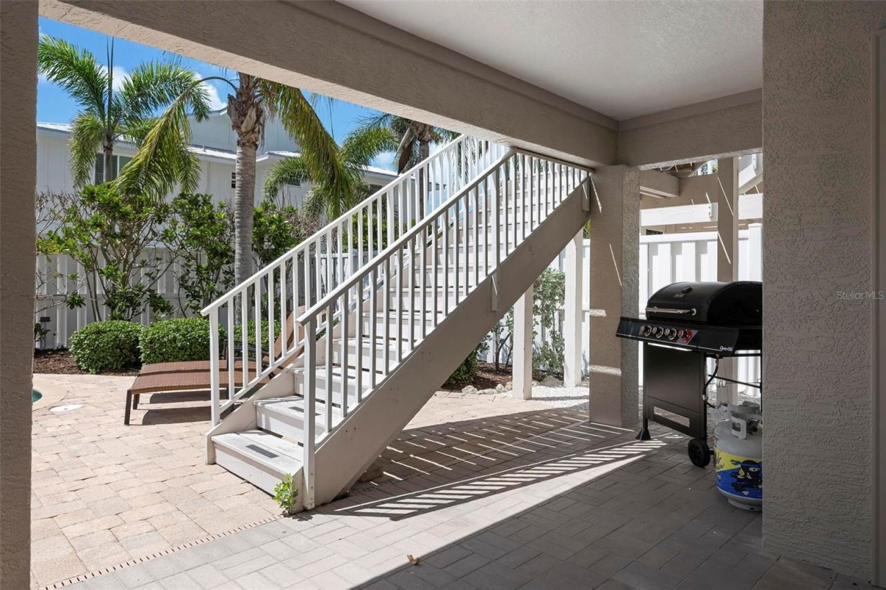 215 65th Street, Holmes Beach, FL 34217 Photo
