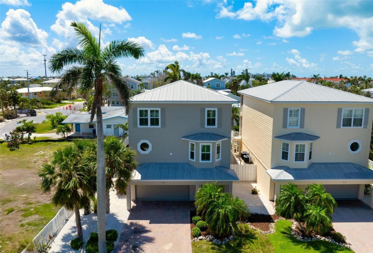 215 65th Street, Holmes Beach, FL 34217 Photo