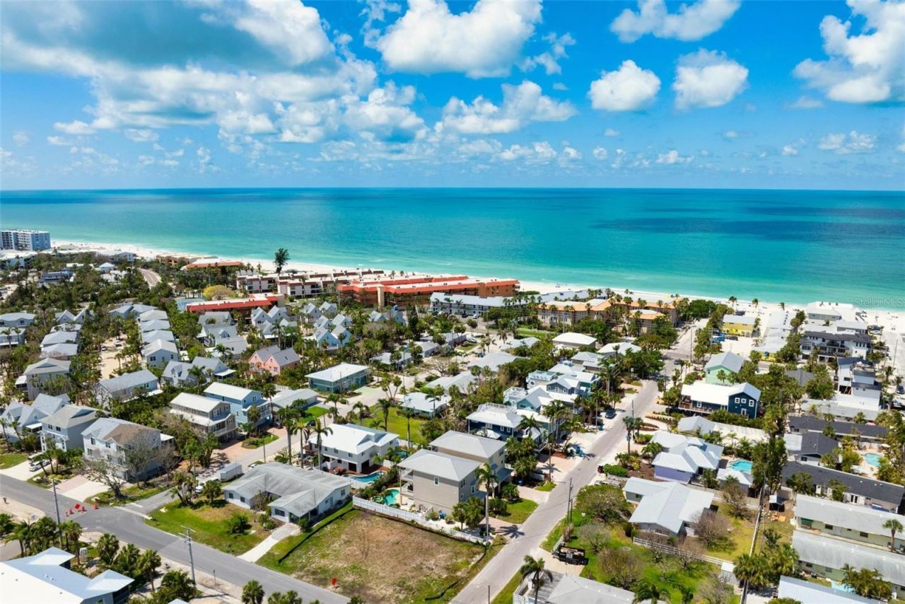 215 65th Street, Holmes Beach, FL 34217 Photo