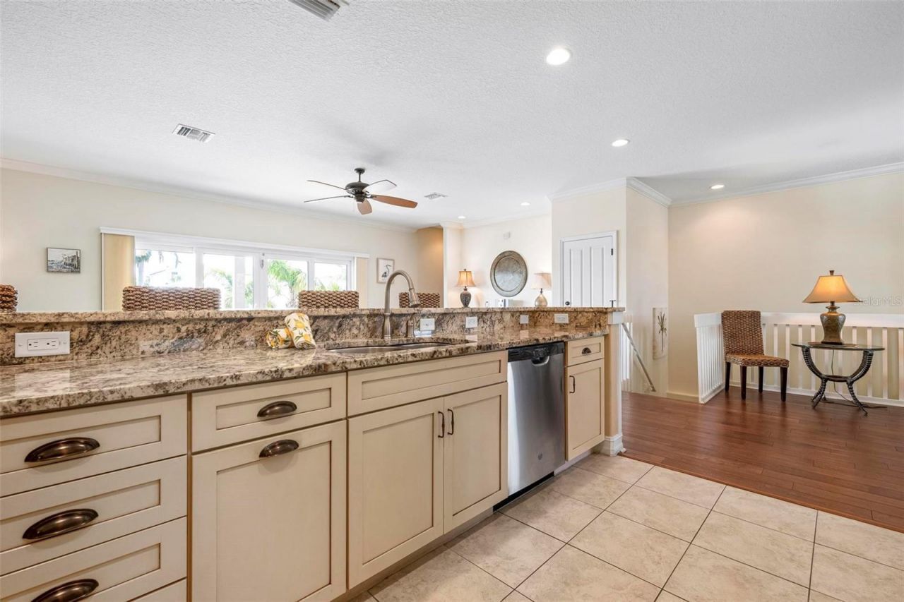 215 65th Street, Holmes Beach, FL 34217 Photo