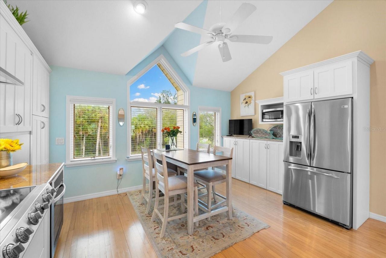 76 Tidy Island Boulevard, Bradenton, FL 34210 Photo