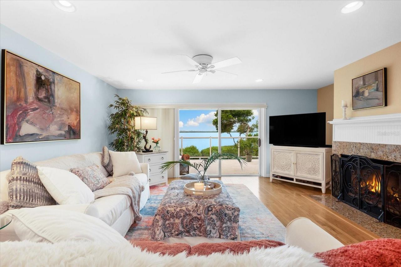 76 Tidy Island Boulevard, Bradenton, FL 34210 Photo