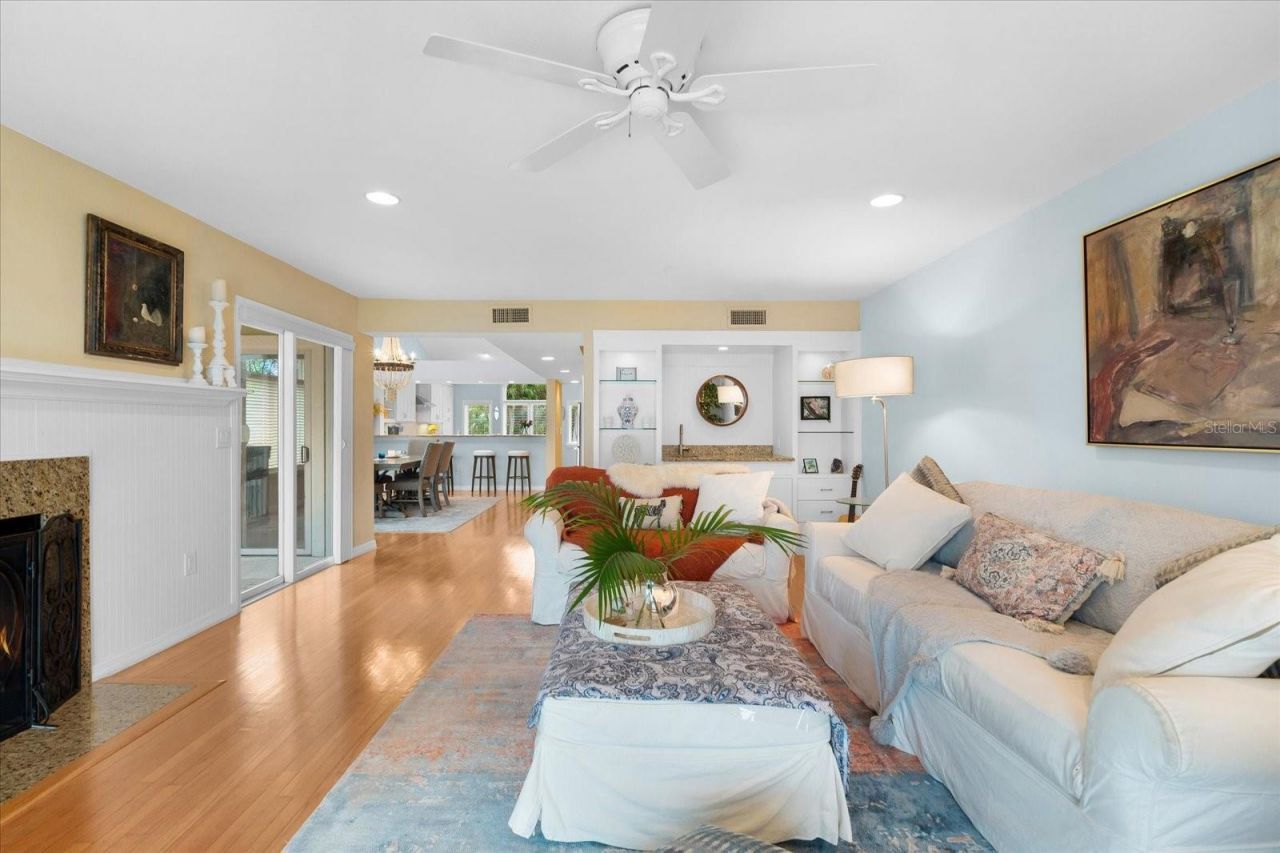 76 Tidy Island Boulevard, Bradenton, FL 34210 Photo