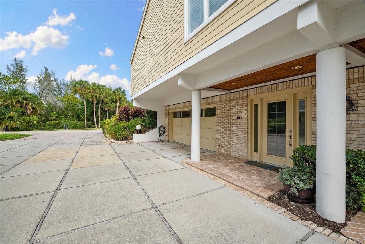 76 Tidy Island Boulevard, Bradenton, FL 34210 Photo
