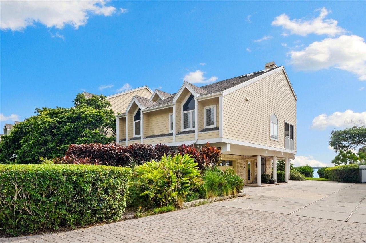 76 Tidy Island Boulevard, Bradenton, FL 34210 Photo