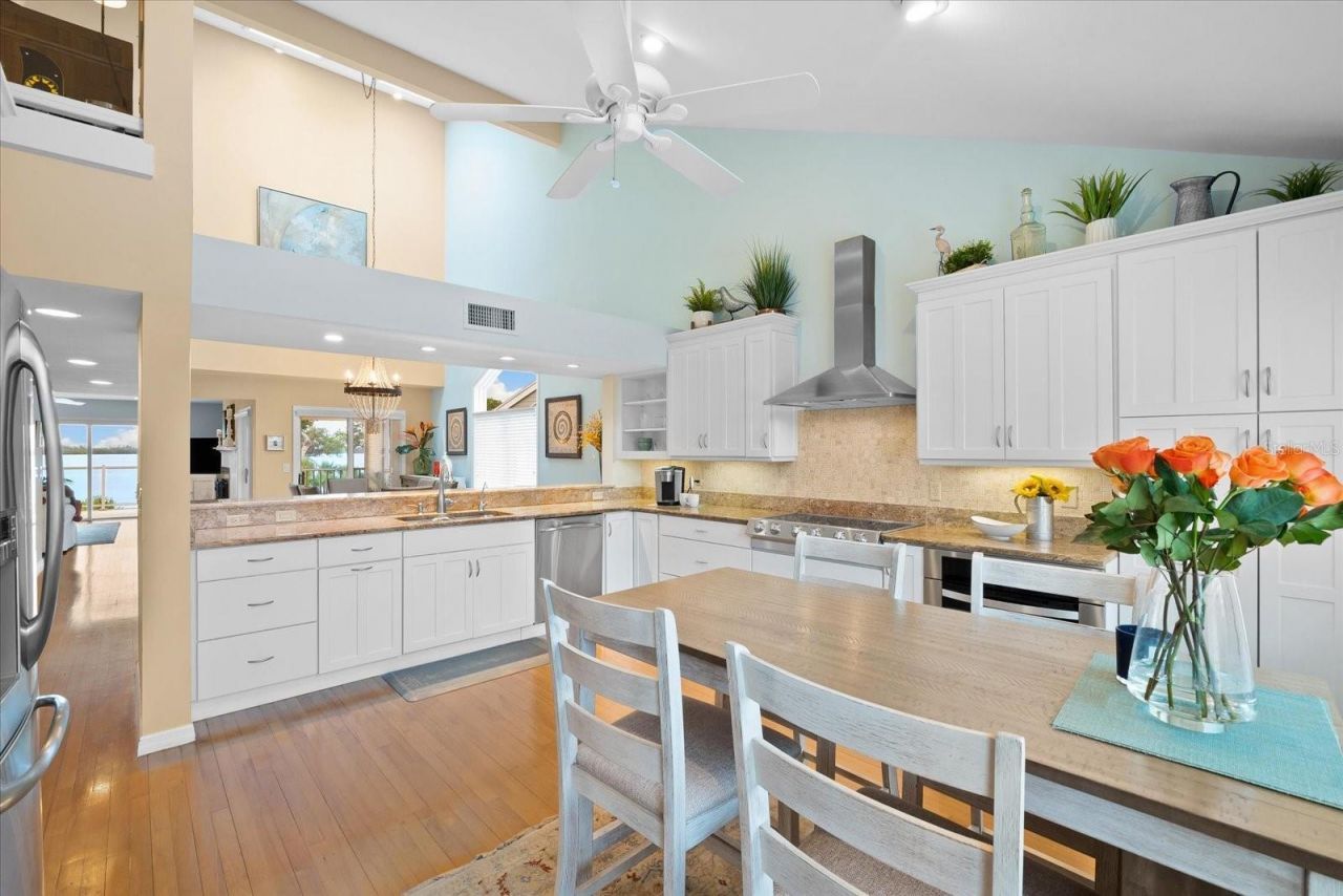 76 Tidy Island Boulevard, Bradenton, FL 34210 Photo