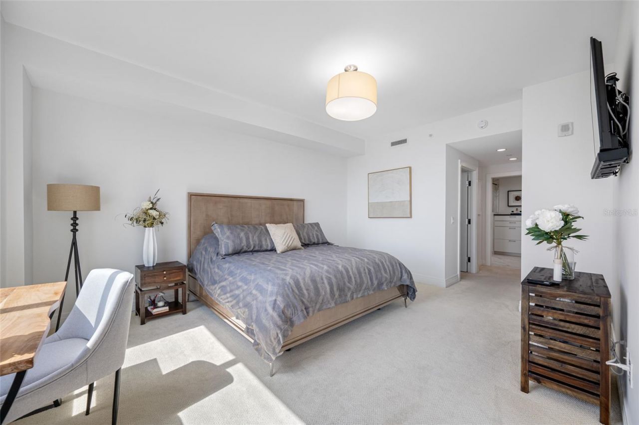 1325 Snell Isle Boulevard Ne, Unit 810, Saint Petersburg, FL 33704 Photo