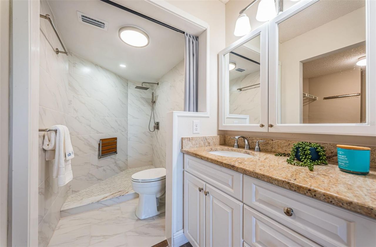 6158 Palma Del Mar Boulevard S, Unit 306, Saint Petersburg, FL 33715 Photo