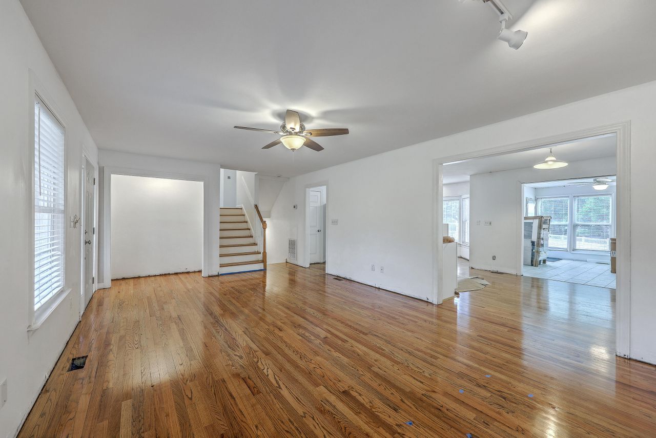 125 Eston Drive Photo 10