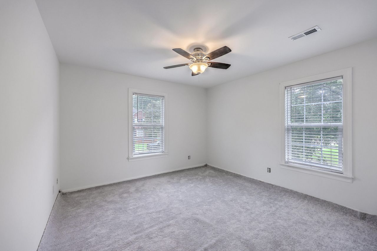 125 Eston Drive Photo 20