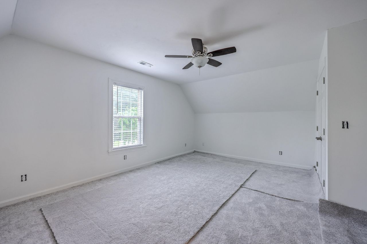 125 Eston Drive Photo 31