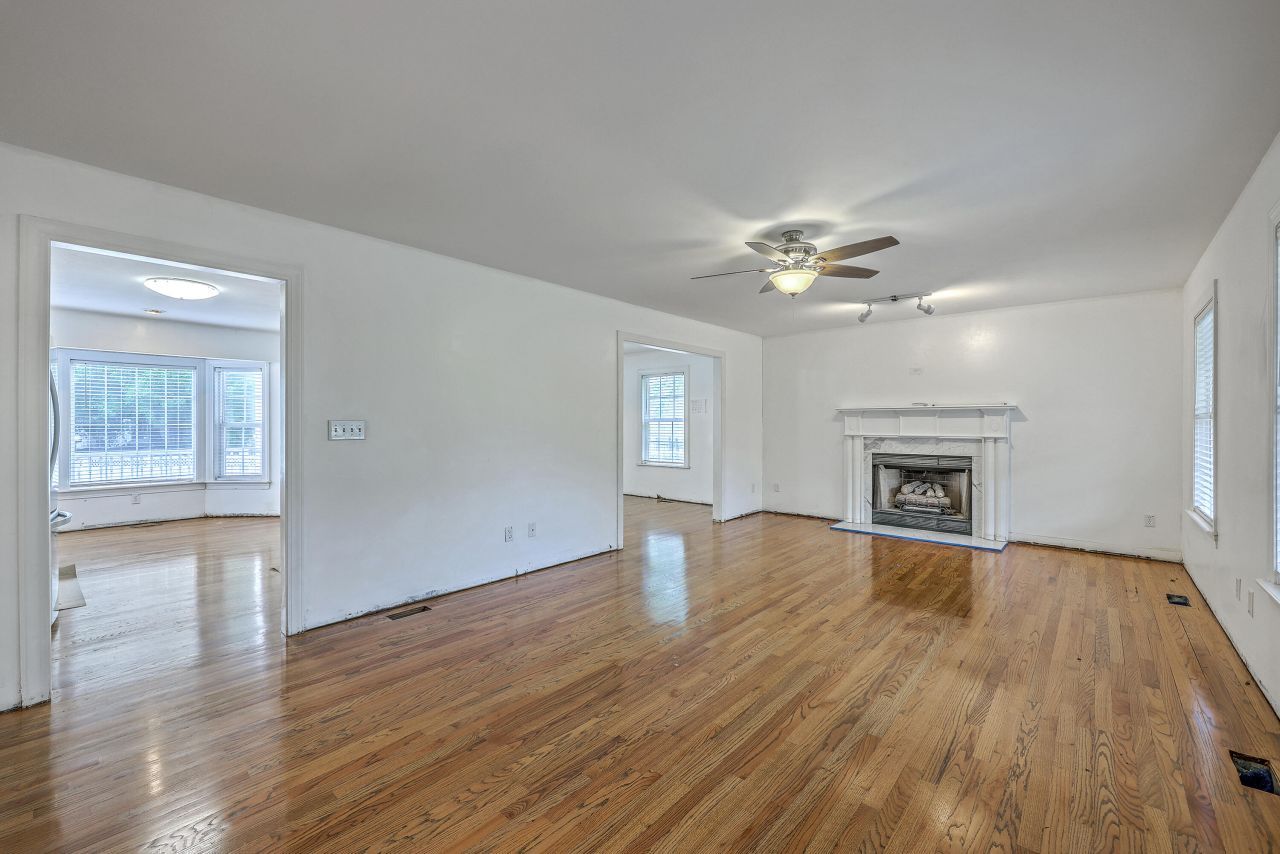 125 Eston Drive Photo 7