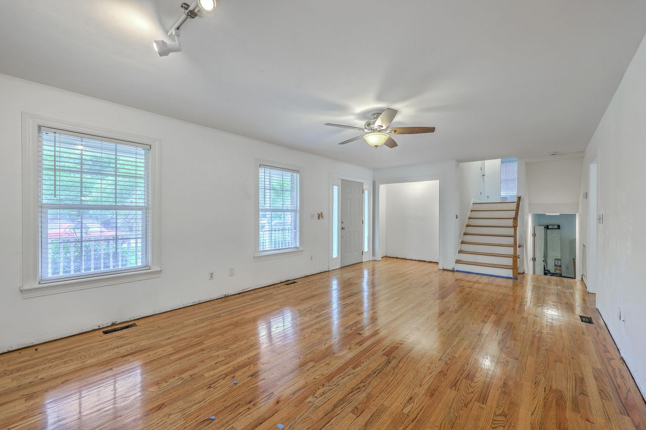 125 Eston Drive Photo 9