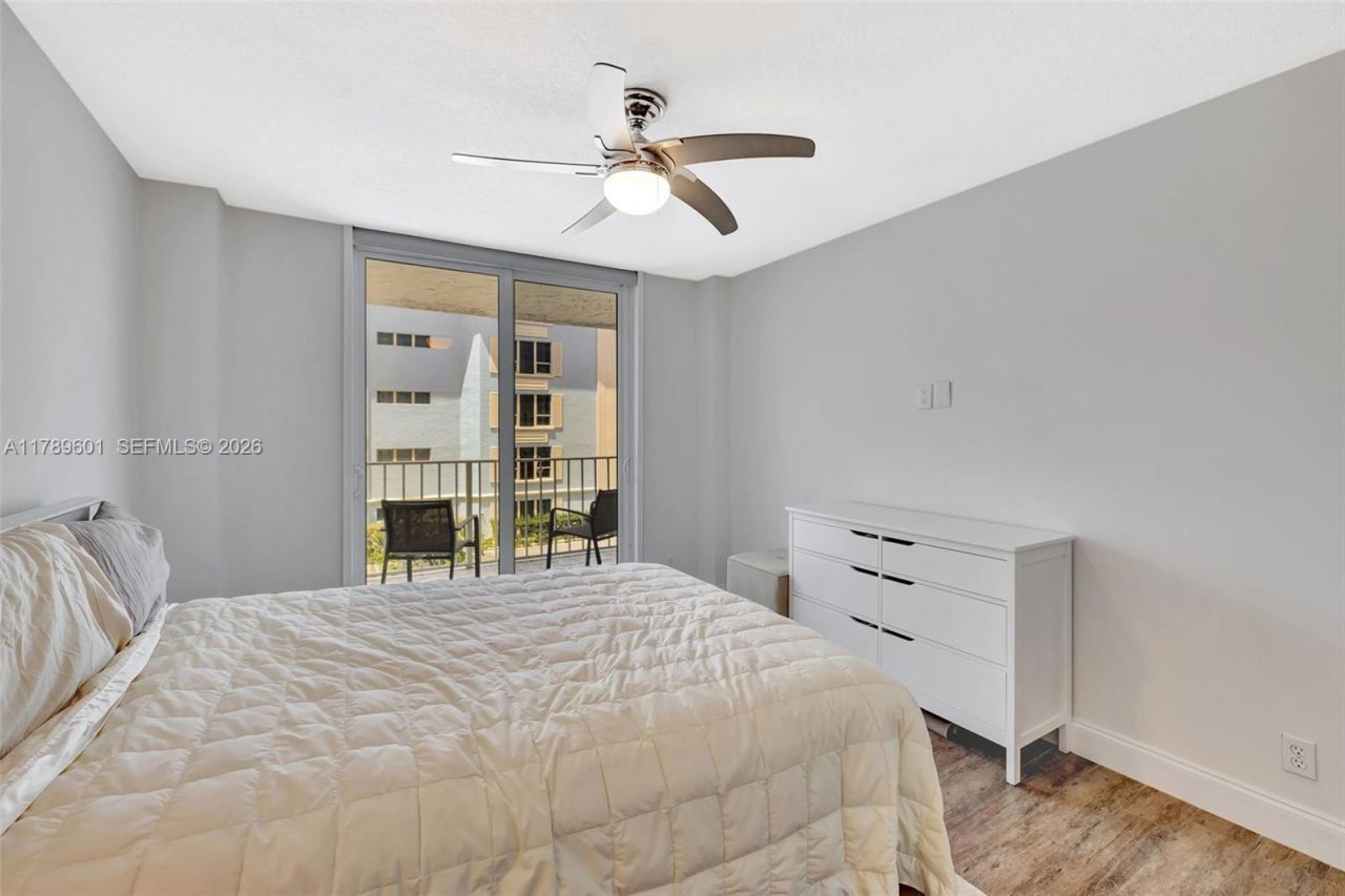 800 SE 20th Ave, Unit 303, Deerfield Beach, FL 33441 Photo