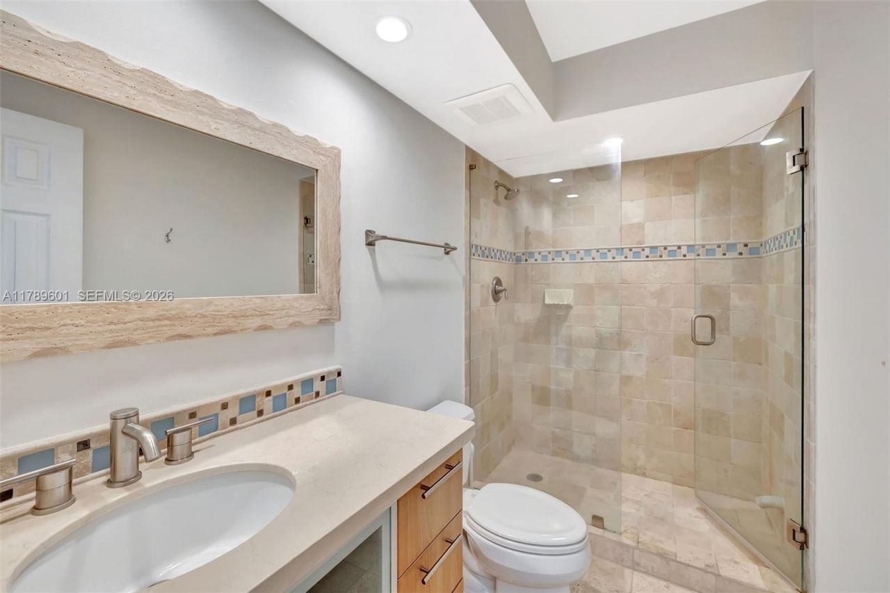 800 SE 20th Ave, Unit 303, Deerfield Beach, FL 33441 Photo