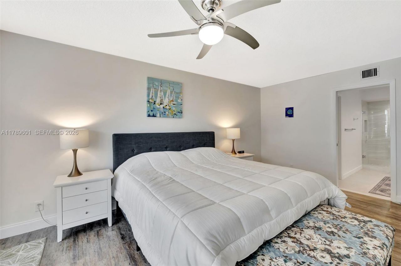 800 SE 20th Ave, Unit 303, Deerfield Beach, FL 33441 Photo