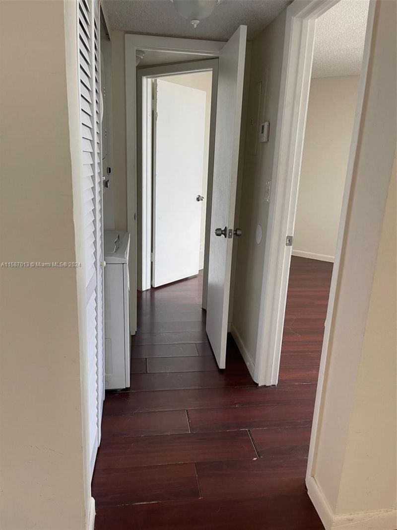 212 Lake Pointe Drive, Unit 313, Oakland Park, FL 33309 Photo