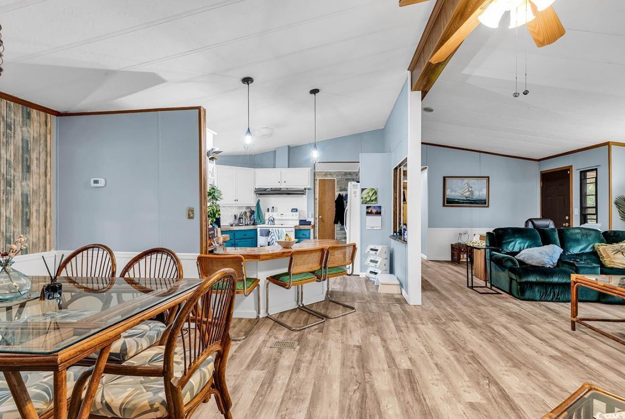 761 Garden Lakes Rd. Photo 12