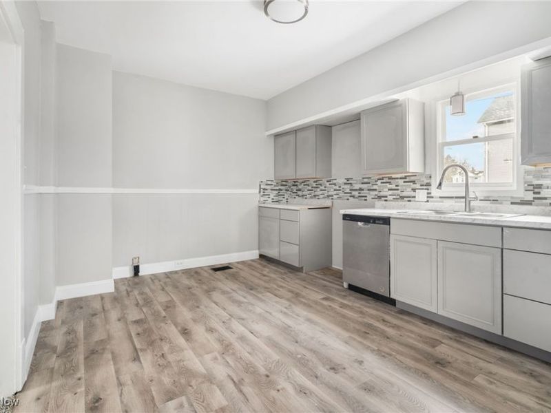 452 E Summit Street, Alliance, OH 44601 Photo 14