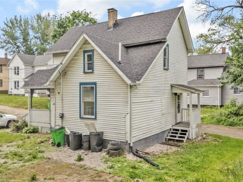 452 E Summit Street, Alliance, OH 44601 Photo 5