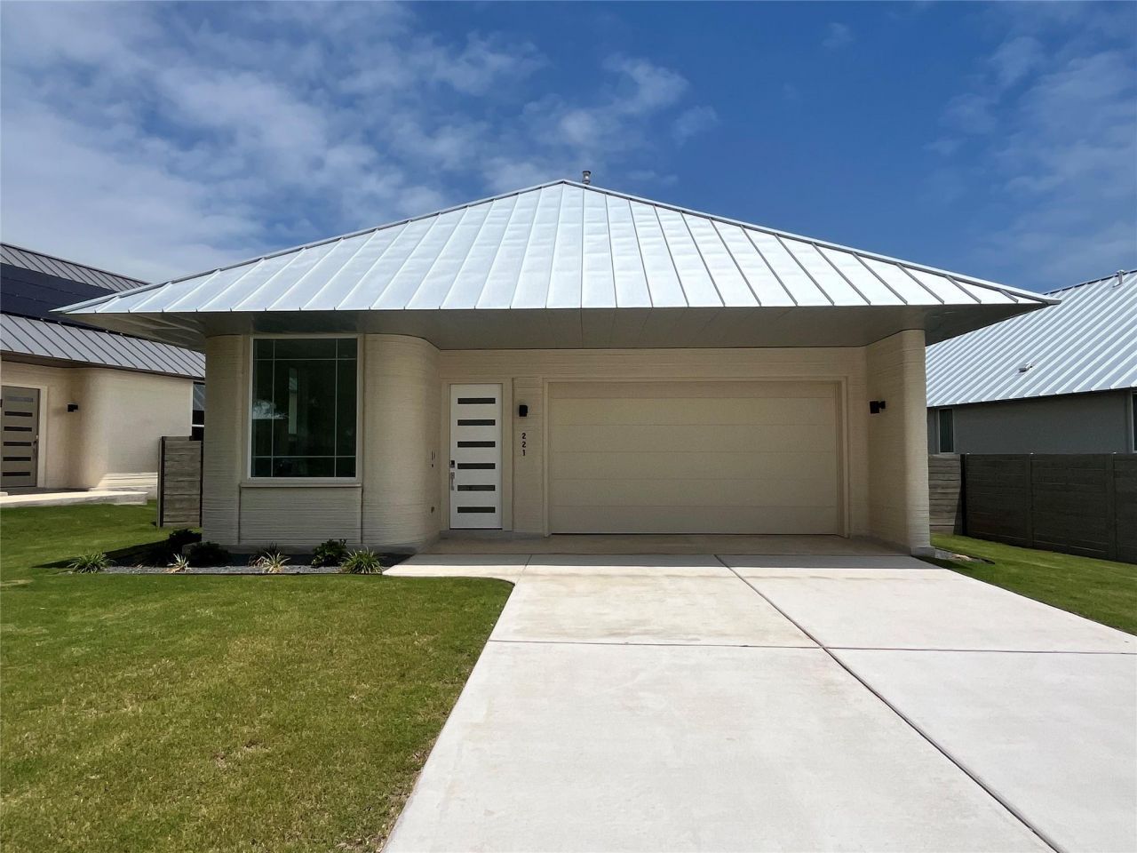 221 Blue Blaze Trl, Georgetown, TX 78628 Main Photo