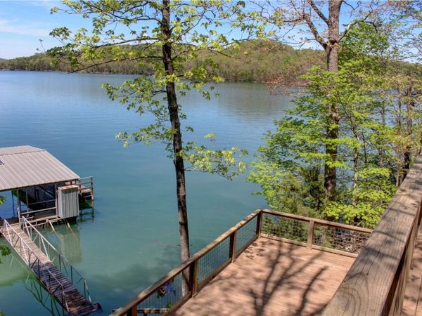 9001 Valleyview Drive, Rogers, AR 72756