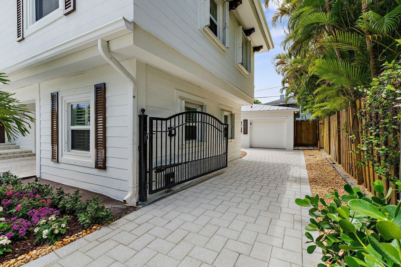 218 Avila Road, West Palm Beach, FL 33405 Photo