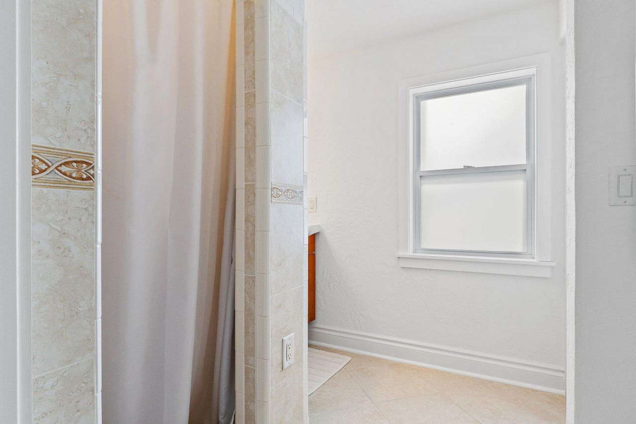 218 Avila Road, West Palm Beach, FL 33405 Photo