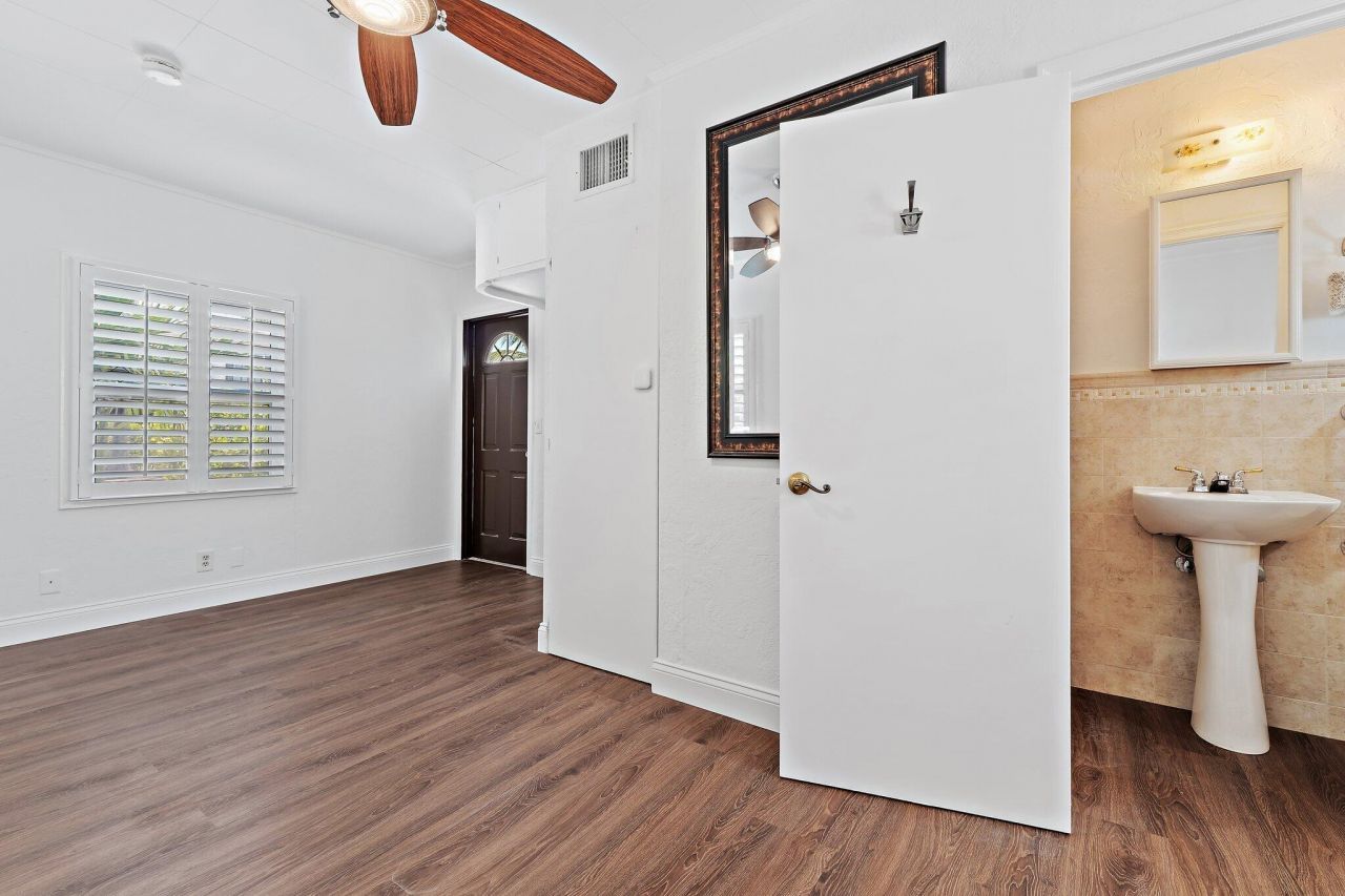 218 Avila Road, West Palm Beach, FL 33405 Photo