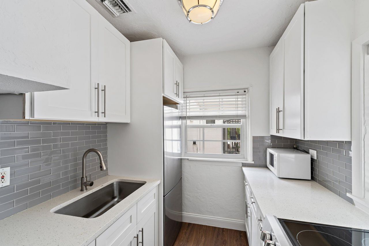 218 Avila Road, West Palm Beach, FL 33405 Photo