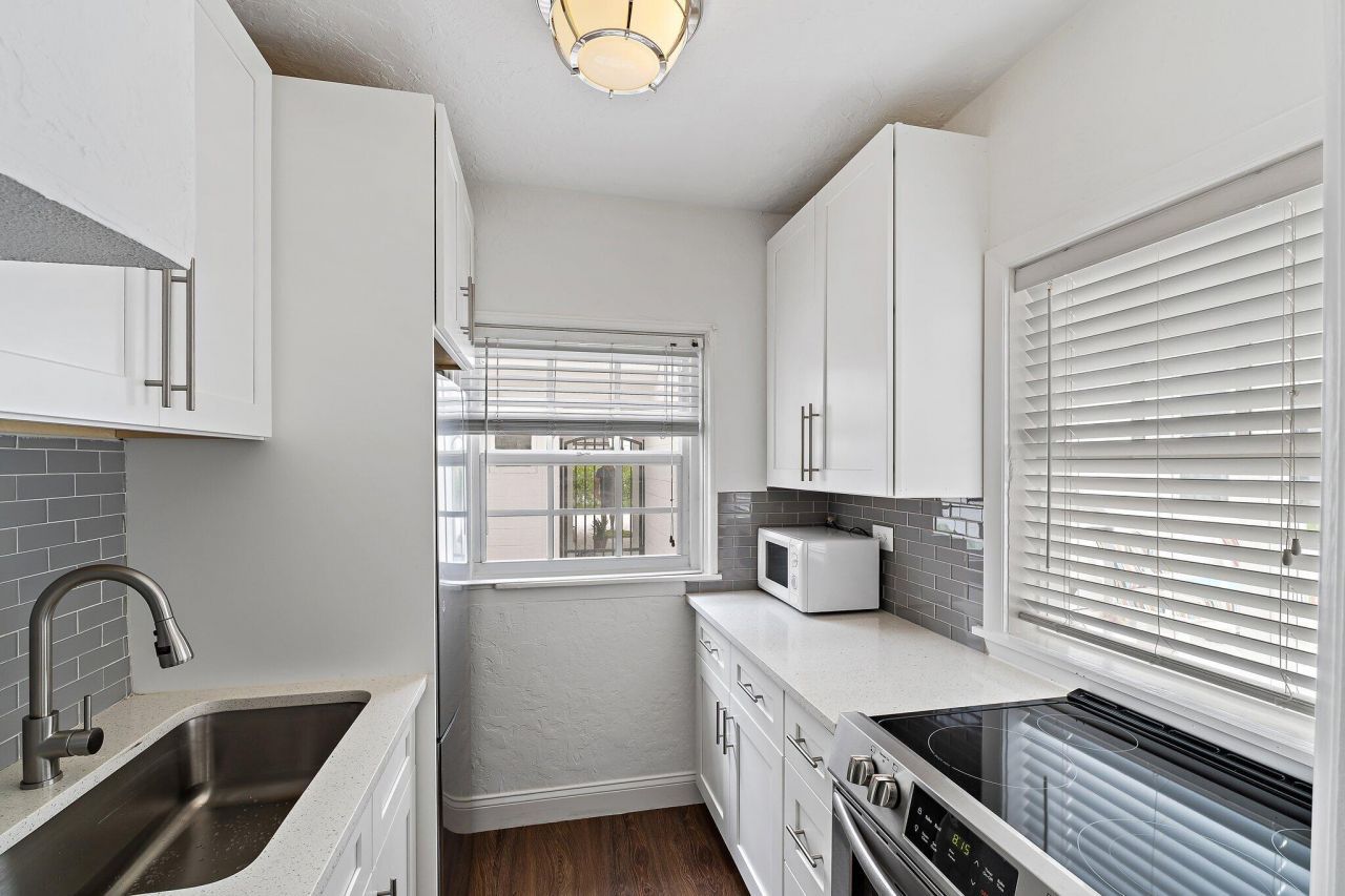 218 Avila Road, West Palm Beach, FL 33405 Photo