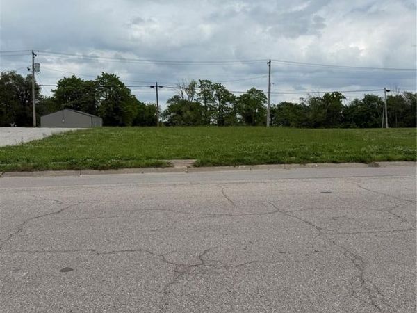 207 Colorado Avenue W, Bland, MO 65014