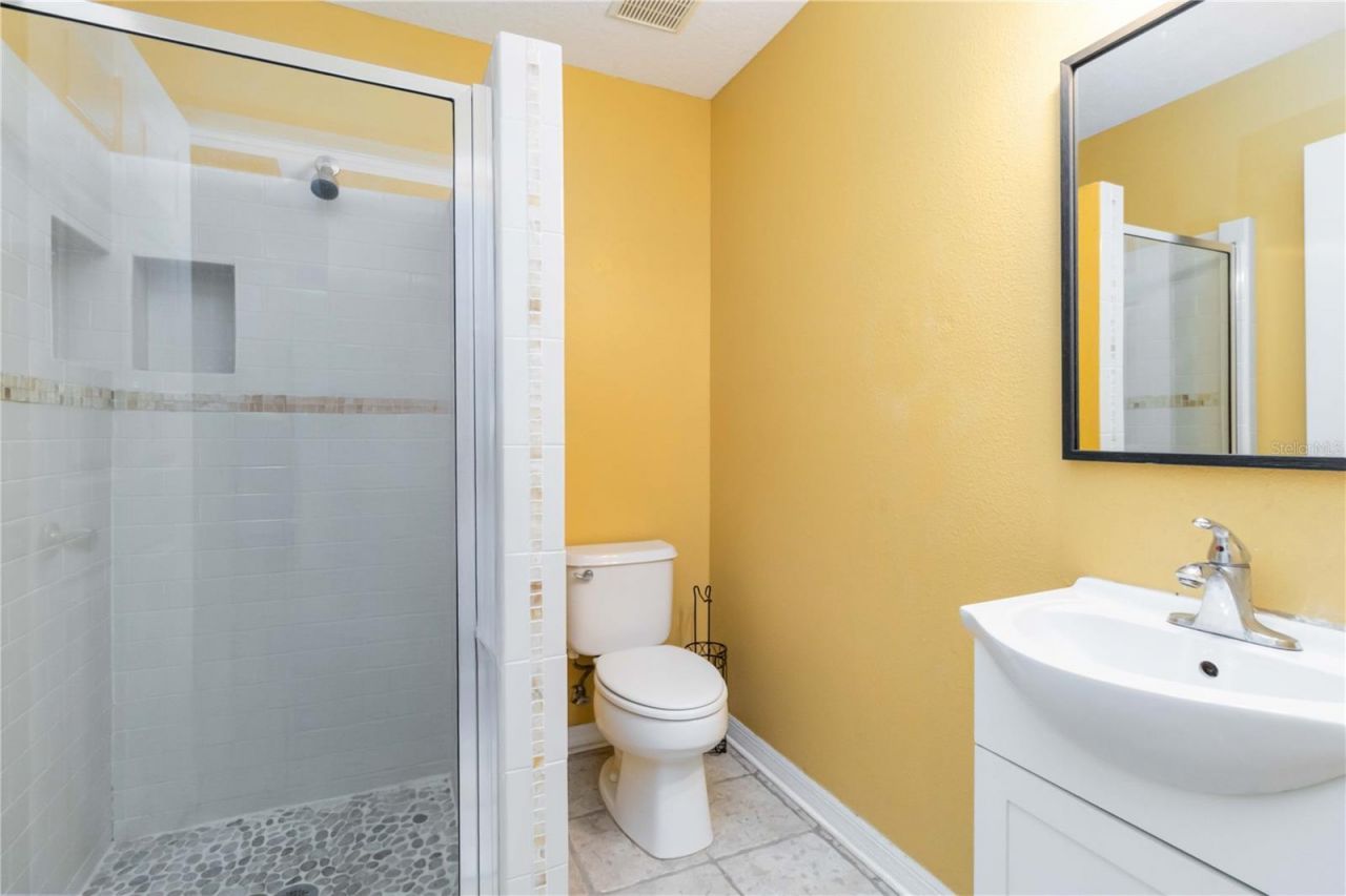 642 N Jefferson Avenue, Unit 13, Sarasota, FL 34237 Photo