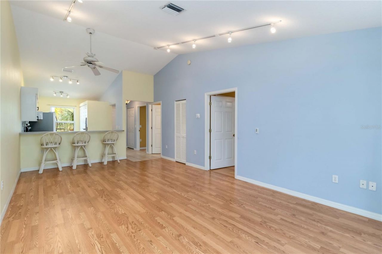 642 N Jefferson Avenue, Unit 13, Sarasota, FL 34237 Photo